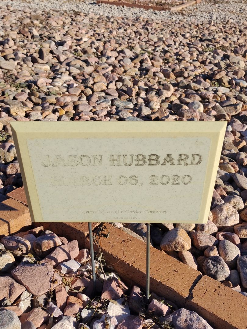 Jason Hubbard's grave. Photo 1