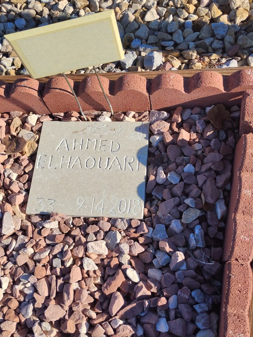 Ahmed Elhaouari's grave. Photo 1