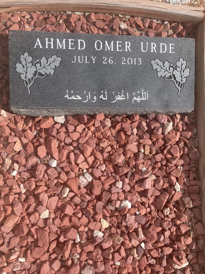 Ahmed Omer Urde's grave. Photo 1