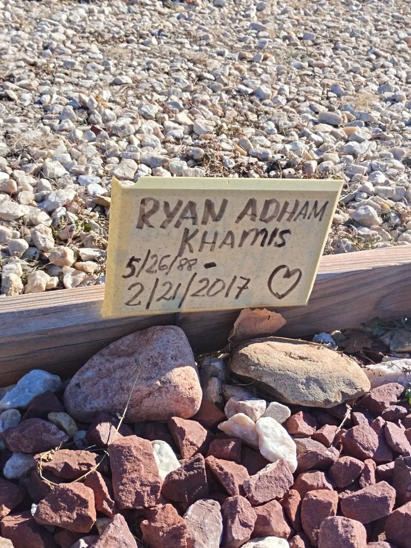 Ryan Adham Khamis's grave. Photo 1