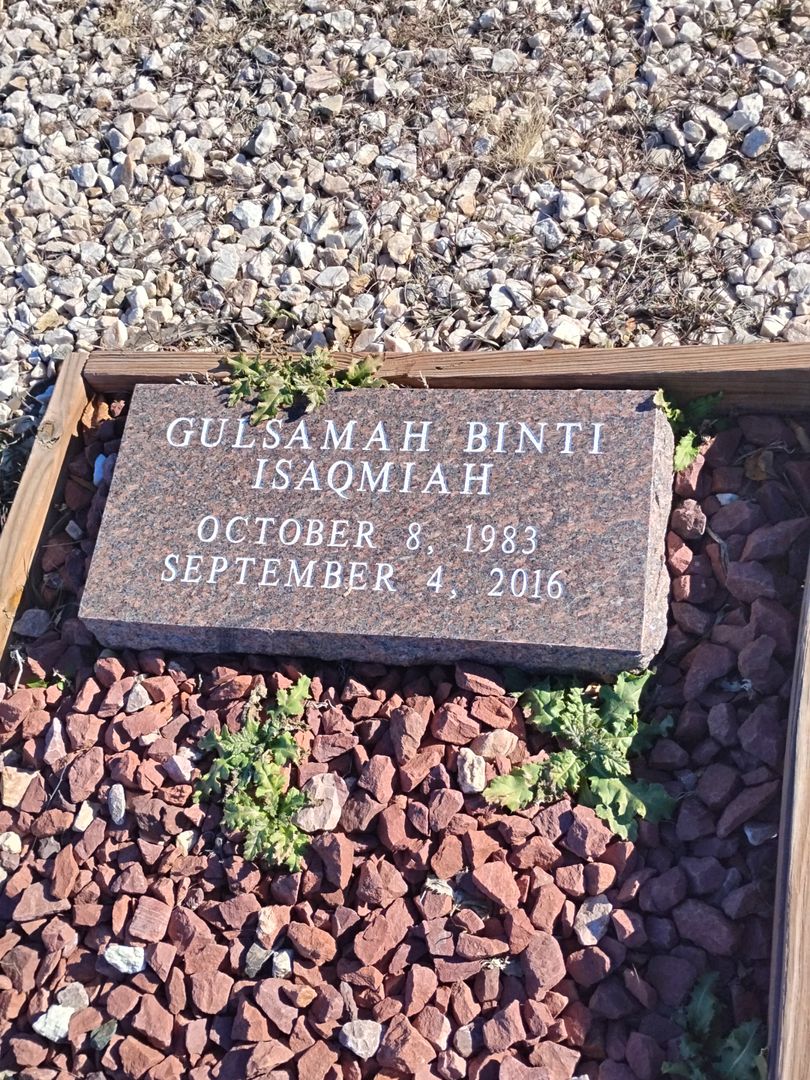 Gulsamah Binti Isaqmiah's grave. Photo 1