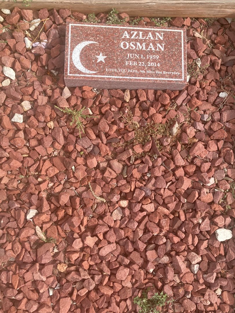 Azlan Osman's grave. Photo 1