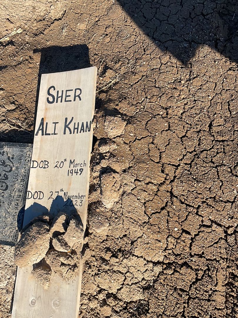 Sher Ali Khan's grave. Photo 1