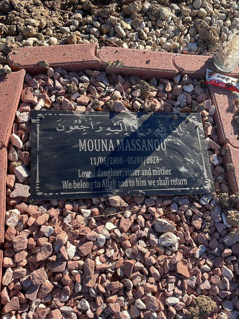 Mouna Massanou's grave. Photo 1