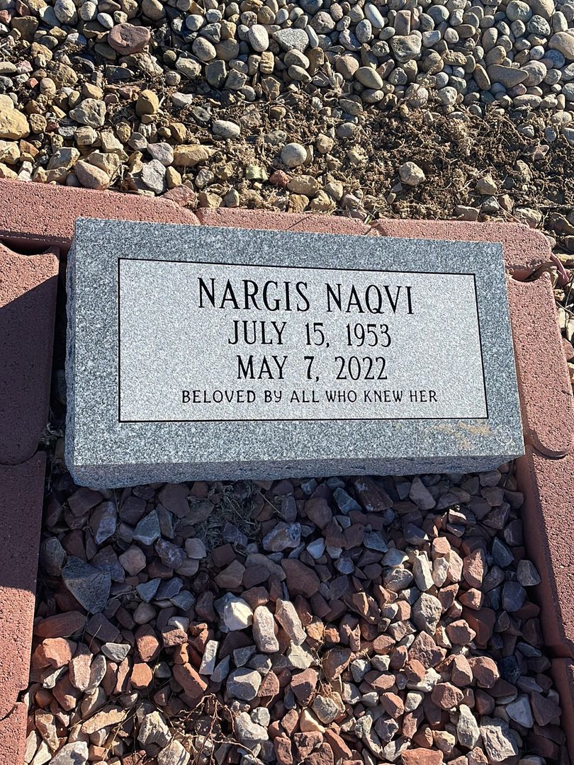 Nargis Naqvi's grave. Photo 1