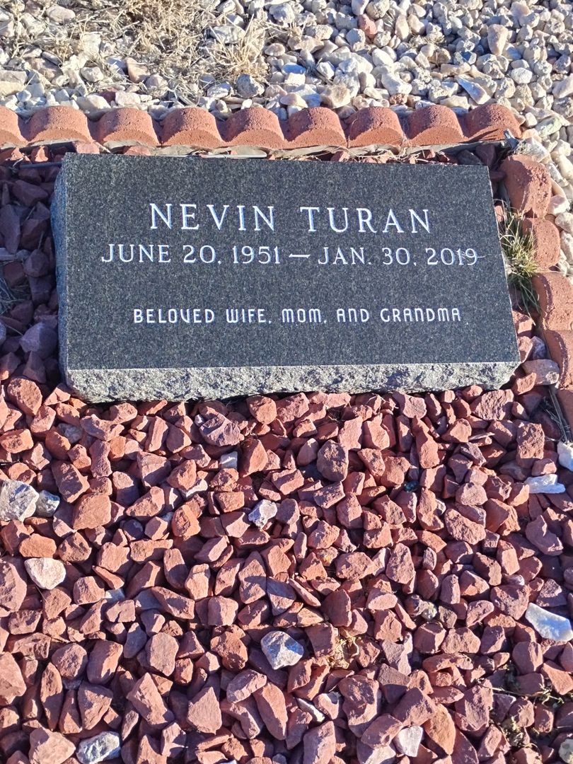 Nevin Turan's grave. Photo 1