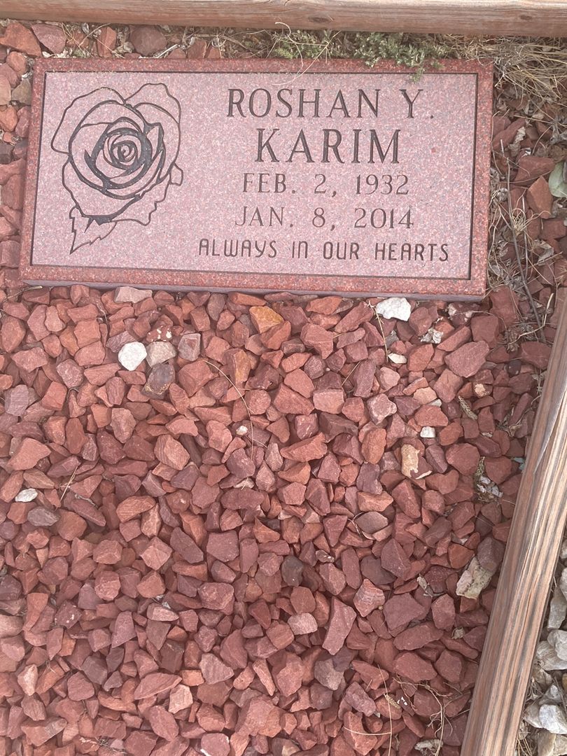 Roshan Y. Karim's grave. Photo 1