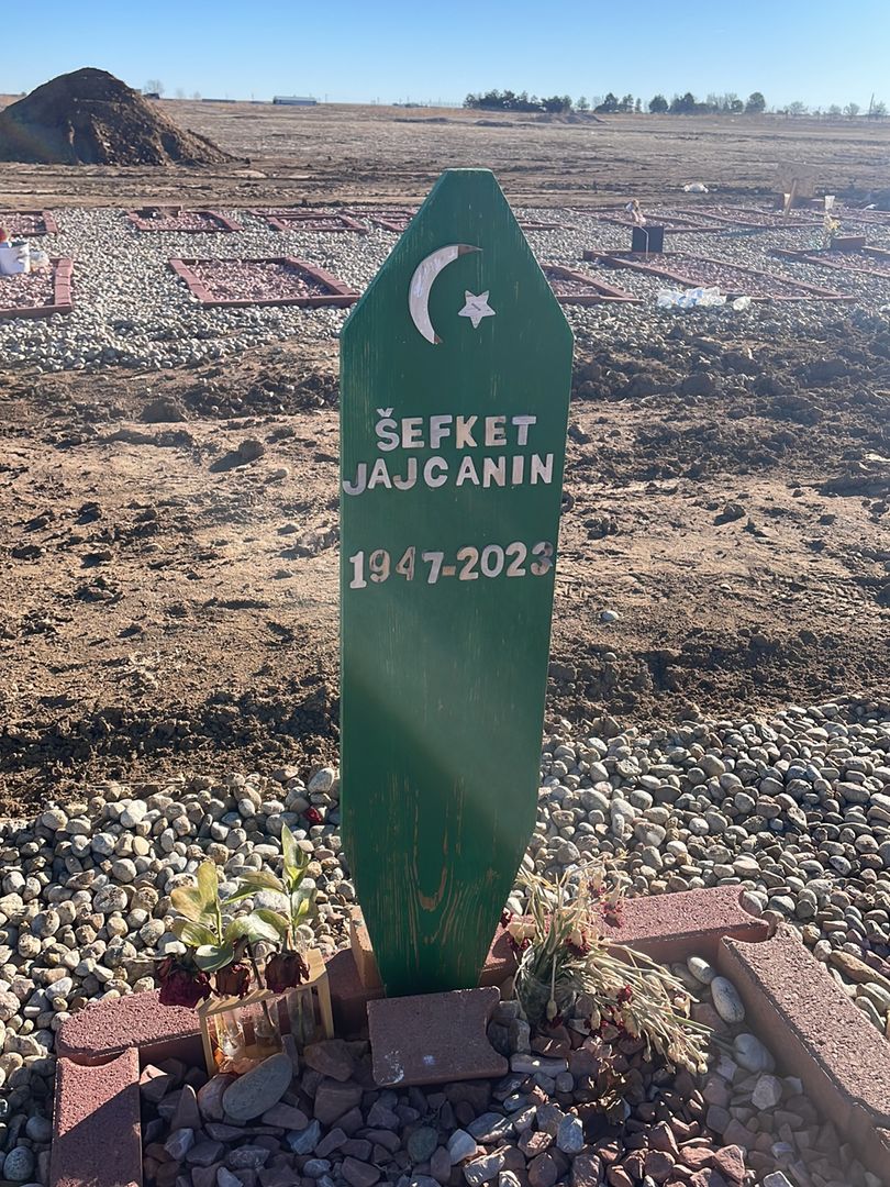 Sefket Jajcanin's grave. Photo 1