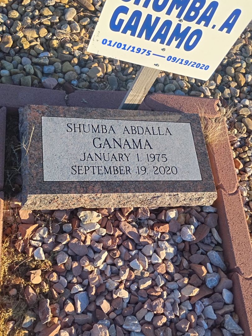 Shumba Abdalla Ganama's grave. Photo 1