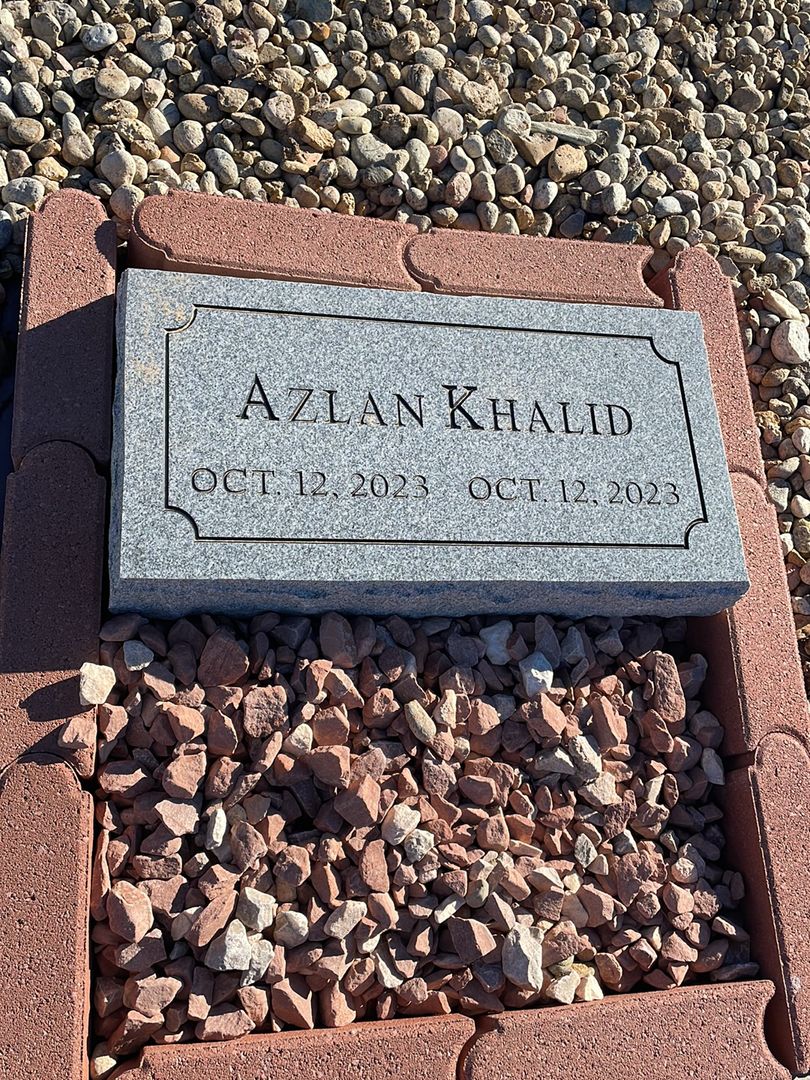 Azlan Khalid's grave. Photo 1